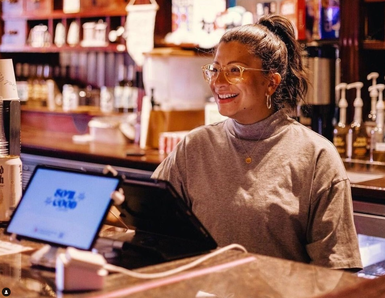 Coffee Shop Marketing: Why Promo Codes are a Better Option than Gift Cards for User Acquisition